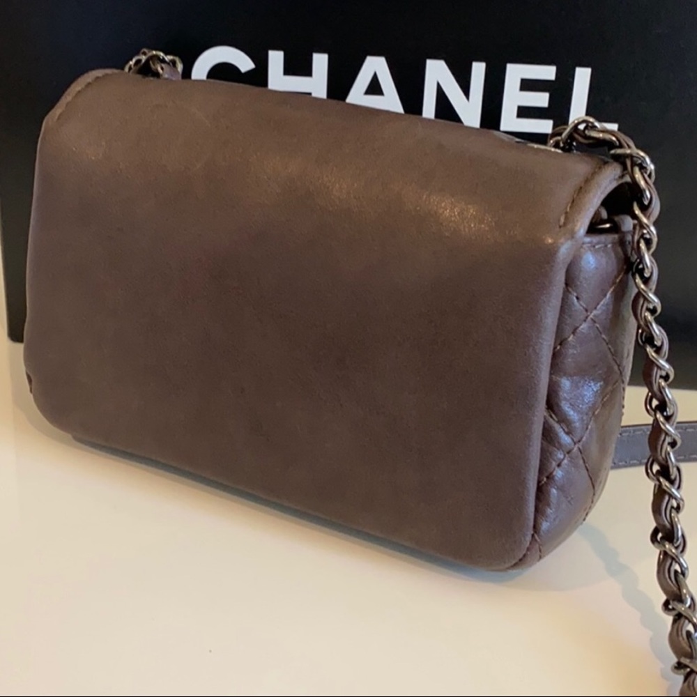 Authentic Chanel flap bag - Picture 8 of 8